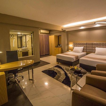 Hotel Castle Salam Khulna Eksteriør billede