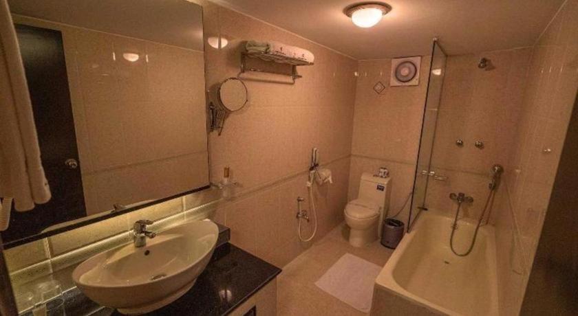 Hotel Castle Salam Khulna Eksteriør billede