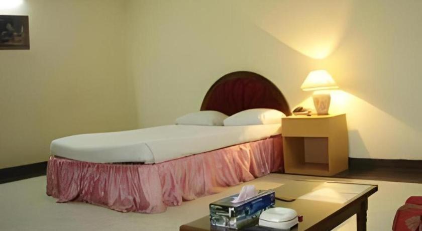 Hotel Castle Salam Khulna Eksteriør billede