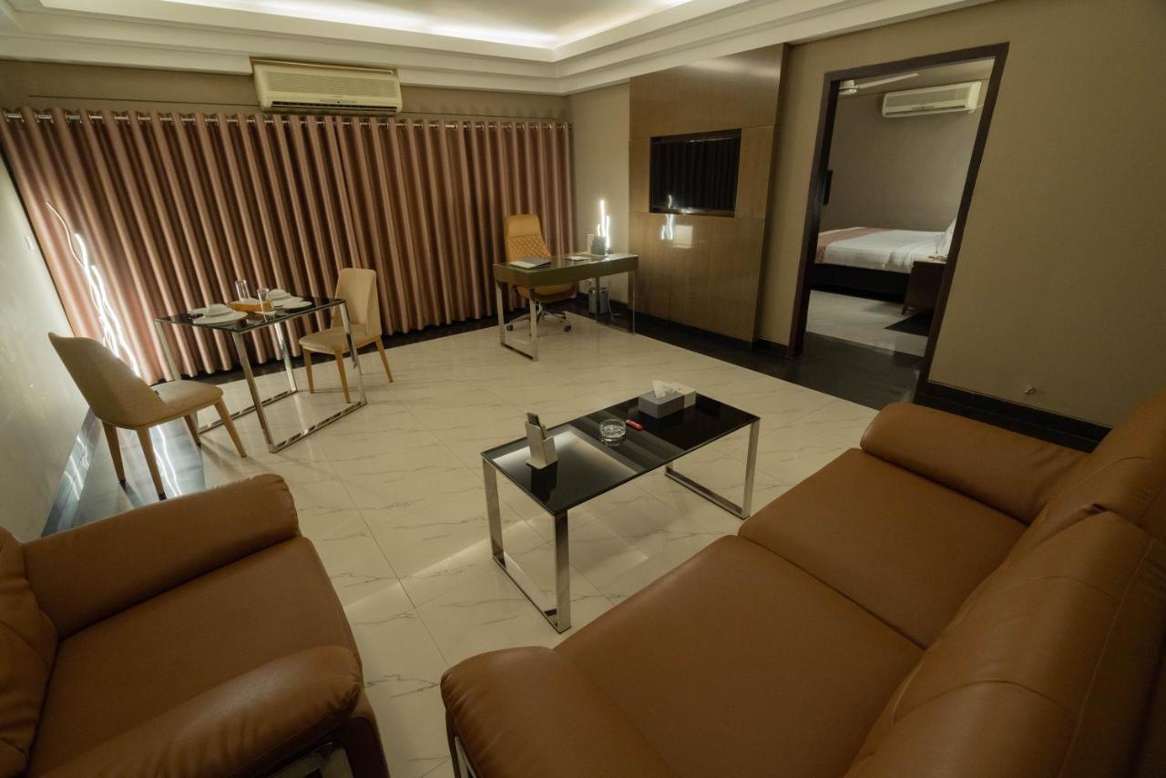 Hotel Castle Salam Khulna Eksteriør billede
